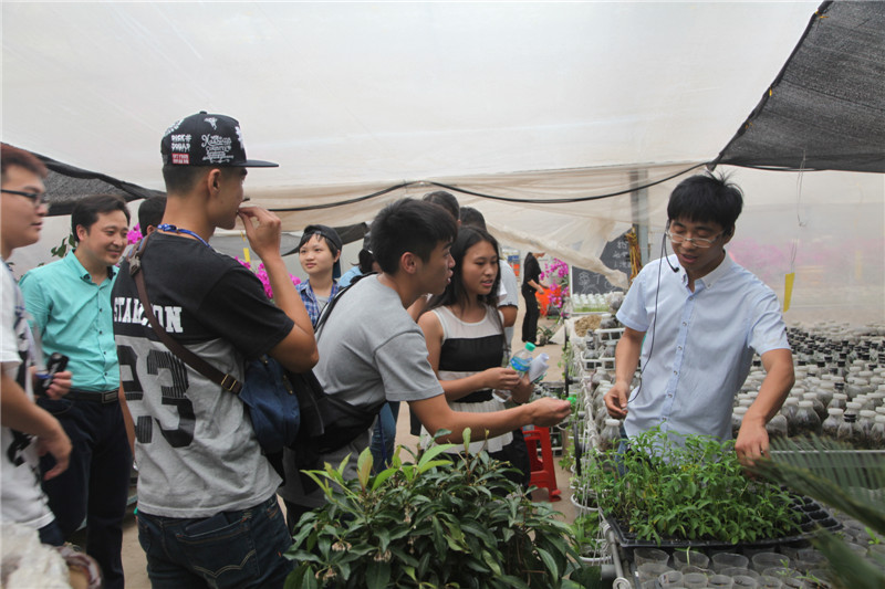 臺灣大仁科技大學師生參觀我院校園.JPG