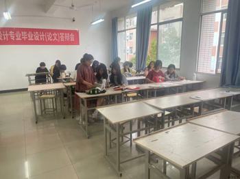 匠心繪霓裳———江西環(huán)境工程職業(yè)學(xué)院第十八屆“立雪杯”服裝設(shè)計(jì)表現(xiàn)技能大賽圓滿落幕