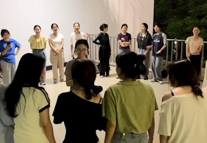 【學(xué)工動態(tài)】商學(xué)院開展“我愛我·我行動”5·25心理健康系列活動